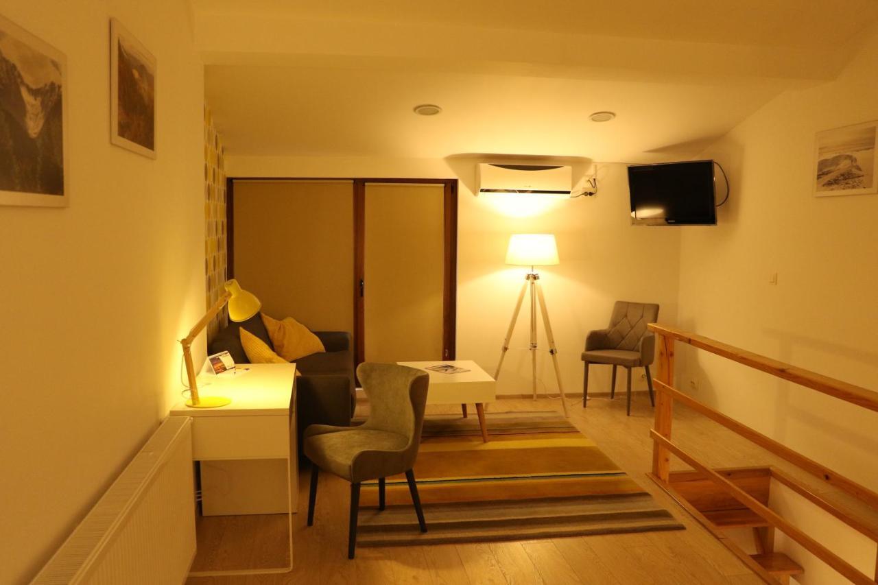 Fagaras Cosy Flatヴィラ エクステリア 写真